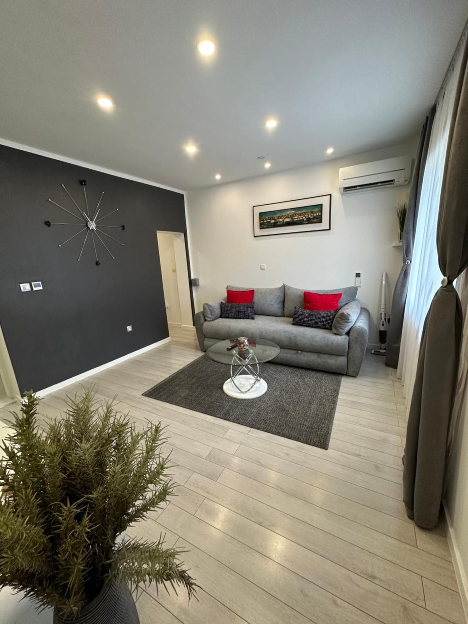 Apartment Leo Задар Екстериор снимка